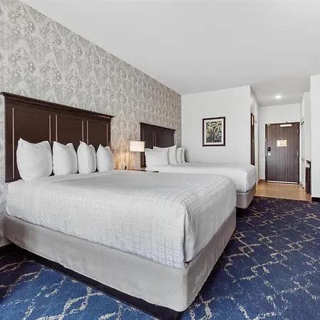 Best Western Plus New Richmond Inn & Suites Exterior photo